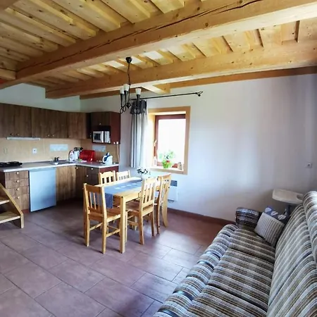 Drevenica Zapadne Tatry S Kupacou Kadou A Krbom Žiar