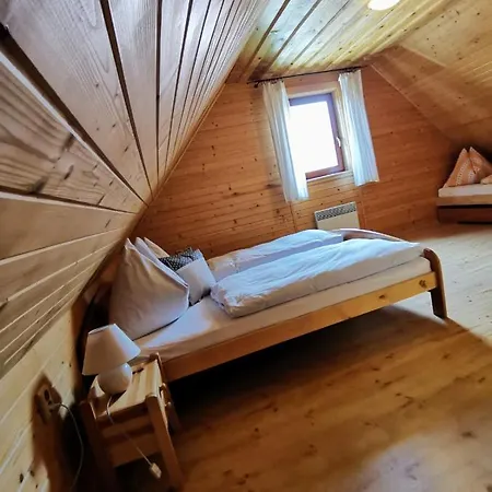 Drevenica Západné Tatry S Kúpacou Kaďou A Krbom Appartement Žiar