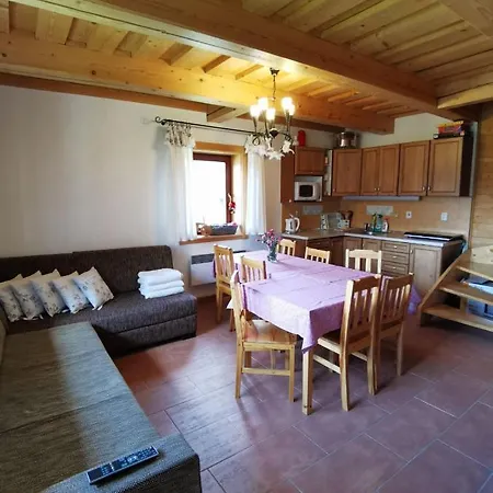 Drevenica Zapadne Tatry S Kupacou Kadou A Krbom アパート *