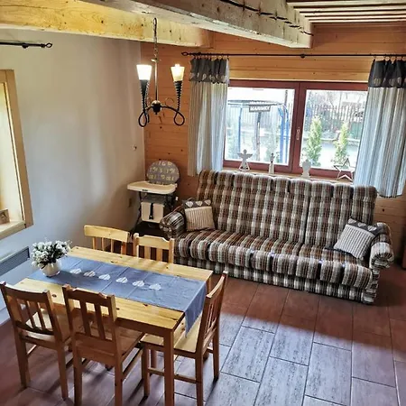 Drevenica Západné Tatry S Kúpacou Kaďou A Krbom *