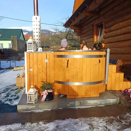 Drevenica Zapadne Tatry S Kupacou Kadou A Krbom アパート Žiar