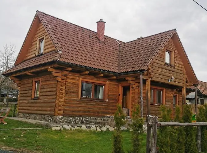 Drevenica Zapadne Tatry S Kupacou Kadou A Krbom